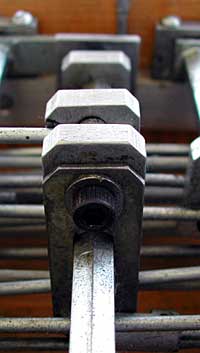 The adjustable single pull crank